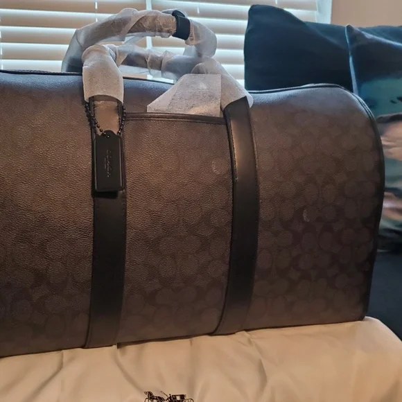 Coach Sig Gthm Duffle - Picture 2 of 4